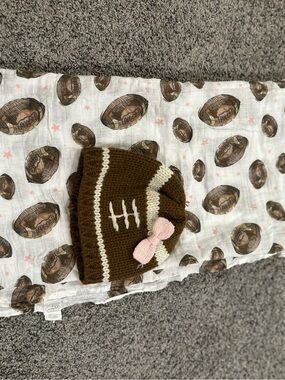Mudpie swaddle and hat
